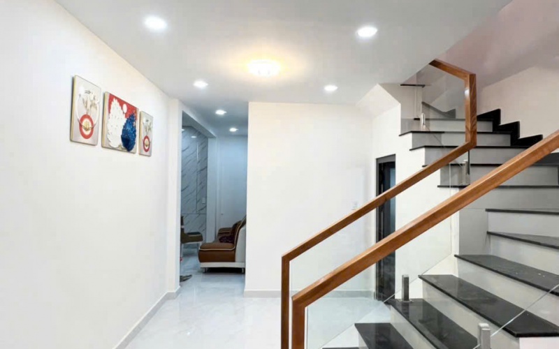 Bán nhà 1 trệt 1 lầu mới đẹp, hẻm (# 3m, lộ giới 5m), gần chợ Tăng Nhơn Phú B (quận 9), TP Thủ Đức 